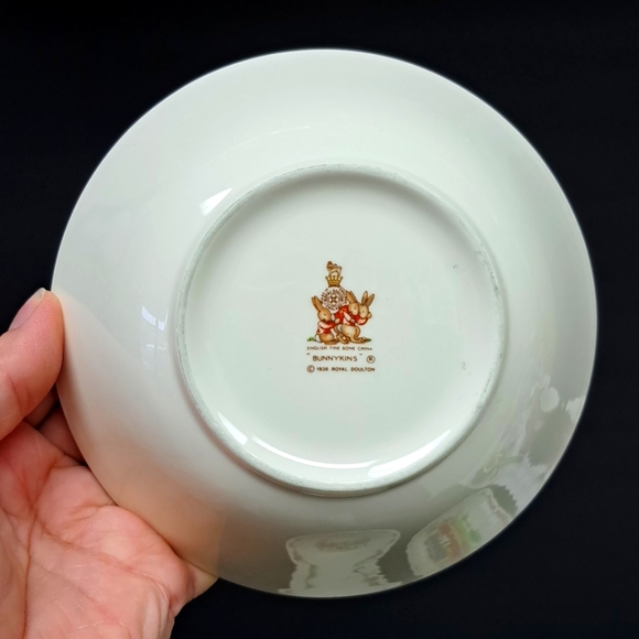 Vintage Bunnykins "At The Post Office" child bowl by Royal Doulton - Picture 3 of 4